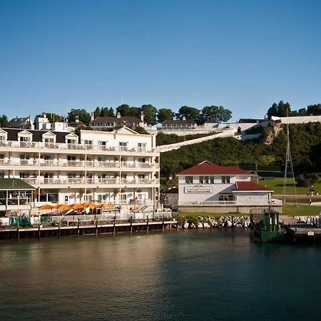 Chippewa Hotel Waterfront แมคคิแนคไอแลนด์ ภายนอก รูปภาพ